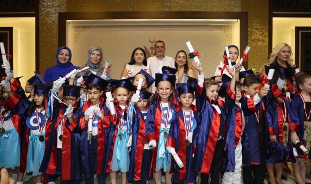 Manisa'da minikler mezun oldu