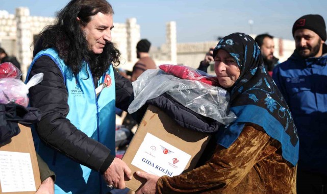 Türkiye Diyanet Vakfı'nın 2024 yılı vekaletle kurban programına ünlülerden destek