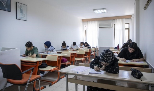 YKS'nin ilk oturumu TYT bugün yapılacak