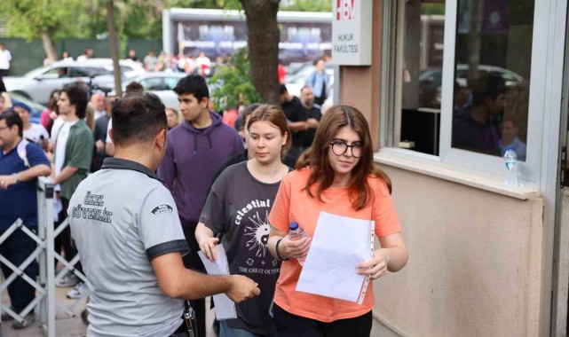 YKS'nin ilk oturumu TYT tamamlandı