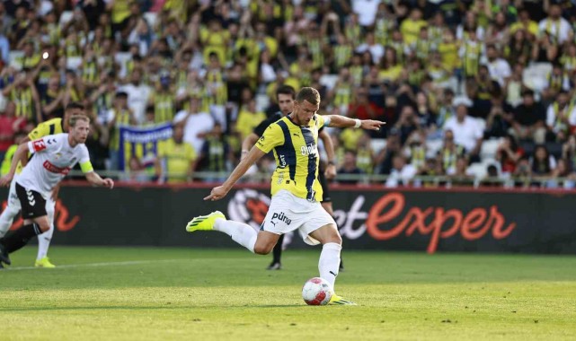 Fenerbahçe, hazırlık maçında Admira Wacker ile 1-1 berabere kaldı