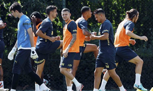 Fenerbahçe, yeni sezon hazırlıklarını sürdürdü