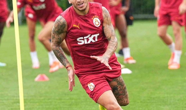 Galatasaray günün ilk idmanını yaptı