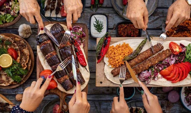 Maç gününde kebap siparişleri hem Türkiye hem Avusturya'da şinitzeli geride bıraktı