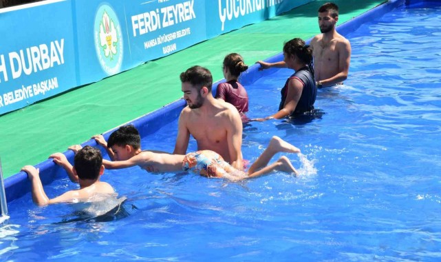 Manisalı çocuklar yazı dolu dolu geçiriyor