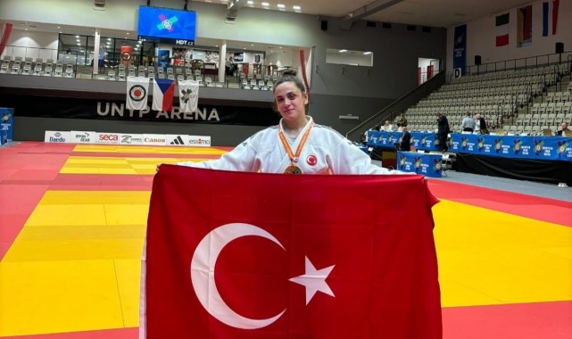 Sümeyye Kaya Çekya'da Avrupa Kupası şampiyonu oldu