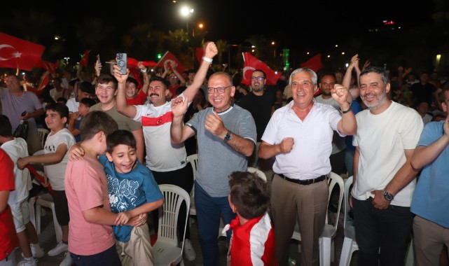 Turgutlu'da Milli Maç Heyecanı