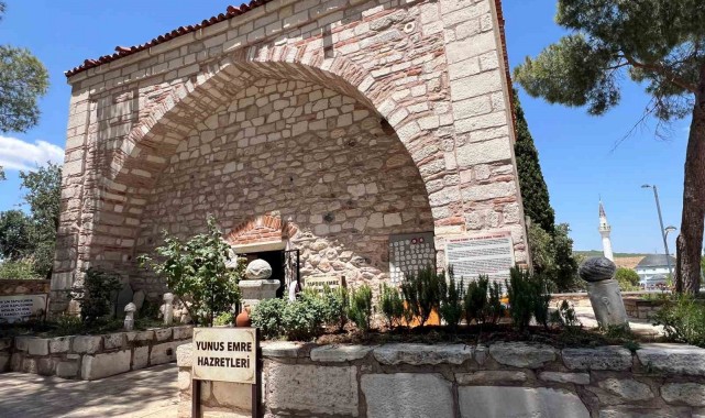 Yunus Emre türbesinin Kula'da olduğunun kanıtlarını sıraladı