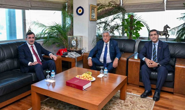 Cumhurbaşkanı Yardımcısı Yılmaz, TESK Başkanı Palandöken ile görüştü