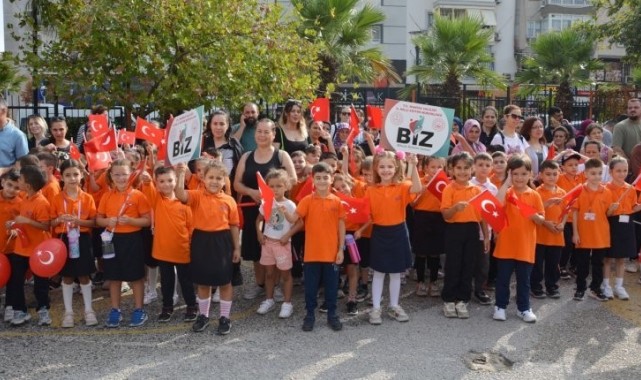 Manisa'da 'Mini Mini Birler Alayı'
