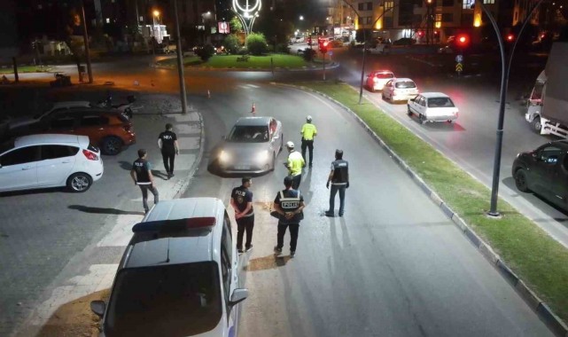 Manisa'da 'Narko alan uygulaması': 2 gözaltı