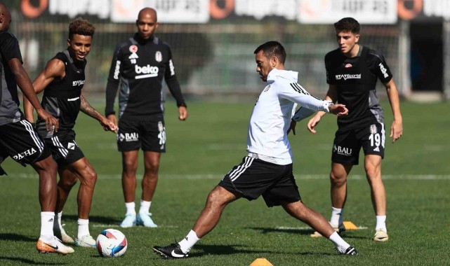 Beşiktaş, dört günlük iznin ardından mesai yaptı