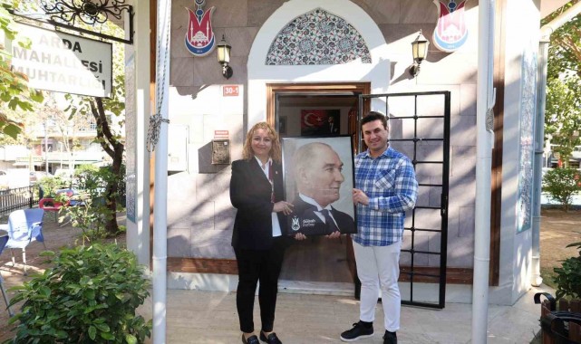 Şehzadeler Belediyesinden muhtarlara anlamlı hediye