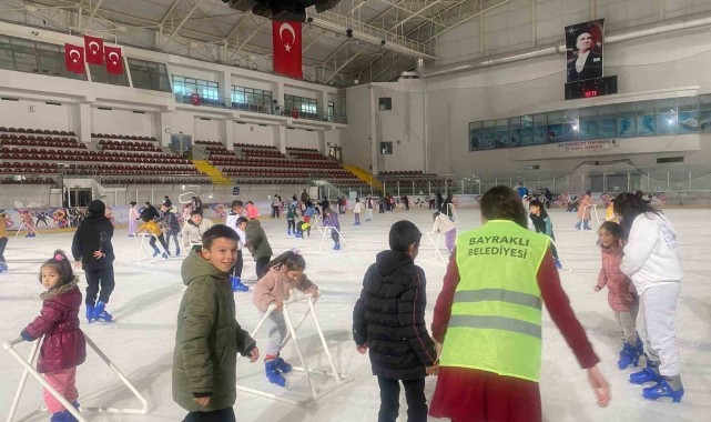 Bayraklılı çocuklar tatilin keyfini yaşadı