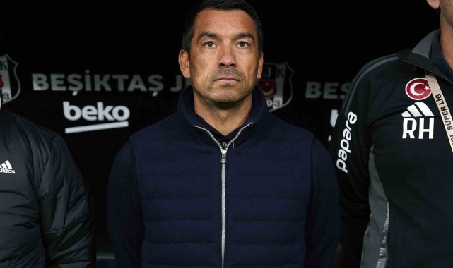 Beşikta Bronckhorst ile yollarını ayırdı