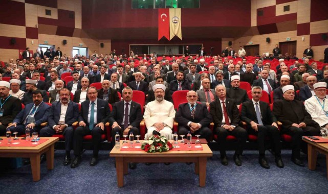Diyanet İşleri Başkanı Erbaş: "Kudüs'ün işgalden kurtulması için müslümanların birlik, beraberlik içerisinde hareket etmesi lazım"