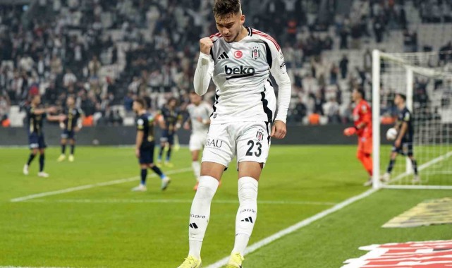 Ernest Muçi, gol sayısını 3'e yükseltti