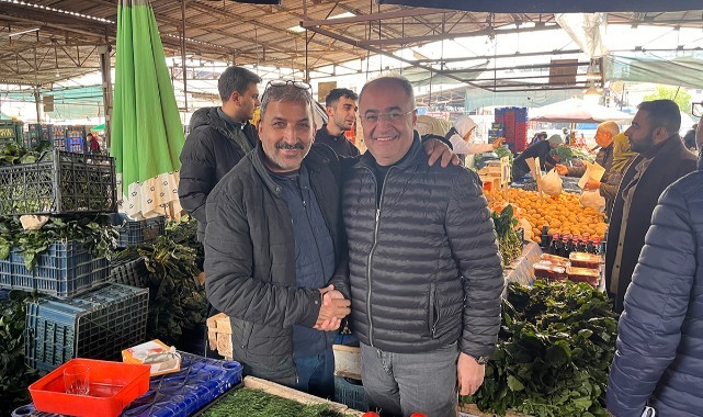 ESKKK başkan adayı Ek, Pazartesi Pazarı esnafıyla buluştu