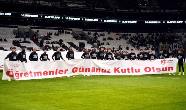 Giovanni van Bronckhorst'tan kadroda 2 değişiklik