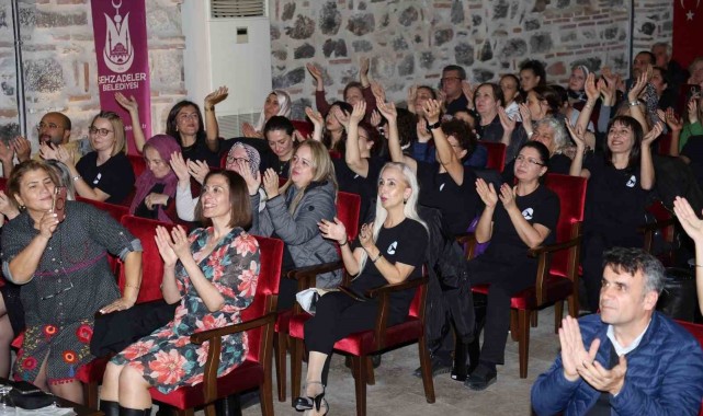 İlçede melodilerle taçlanan Öğretmenler Günü programı