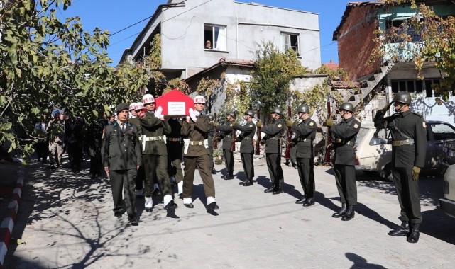 Manisalı Kıbrıs Gazisi İbrahim Çam askeri törenle toprağa verildi