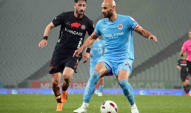 Milli futbolcu, futbola veda etti