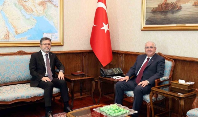 Milli Savunma Bakanı Güler, Tarım ve Orman Bakanı Yumaklı ile bir araya geldi