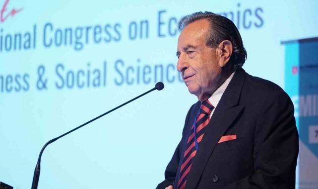 Prof. Dr. Kozanoğlu: "Trump'ın ekonomi politikaları gerçekçi değil"