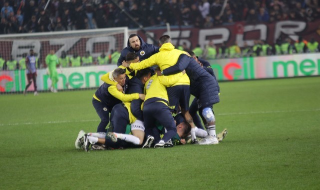 Trabzonspor sahasında Fenerbahçe'ye 3-2 yenildi