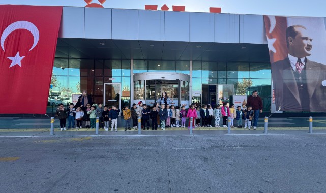 Turgutlu Belediyesi ÇKSM Öğrencileri Atatürk Filmini İzledi