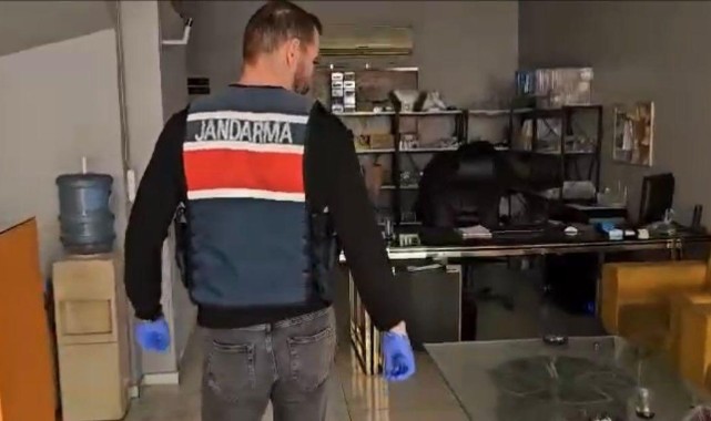 Turgutlu’da kaçak sigara operasyonu! 5 kişi gözaltında