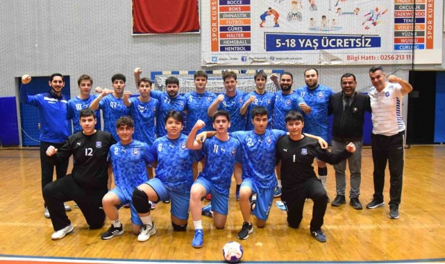 Yunusemre Aydın'dan lider döndü: 33-39