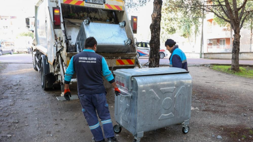 İlçede çöp konteynerleri yenileniyor