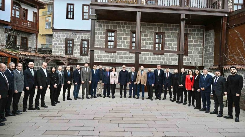 Bakan Uraloğlu: "Şam ve Halep havalimanlarında gerekli tespitleri yaptık"