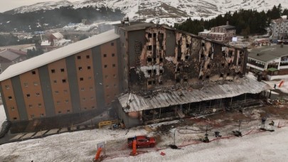 Uludağ’da yanan otelin acı görüntüsü havadan görüntülendi