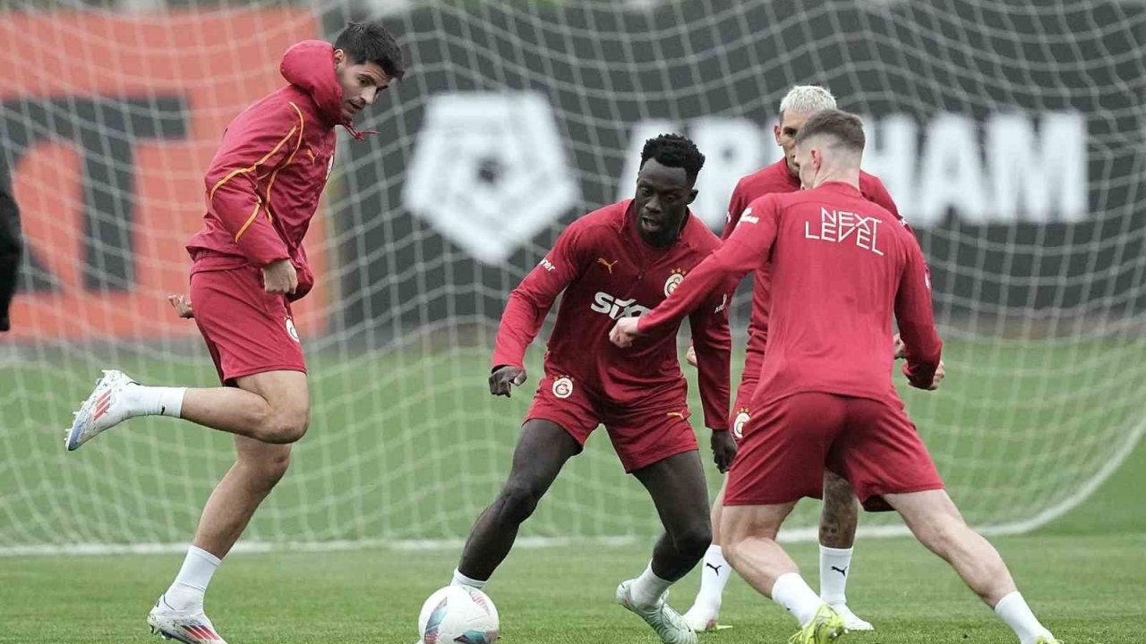 Galatasaray, Fenerbahçe derbisi hazırlıklarını tamamladı