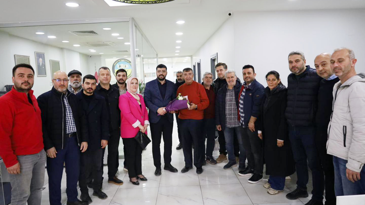 Ak Parti yönetiminden Baki’ye tebrik ziyareti