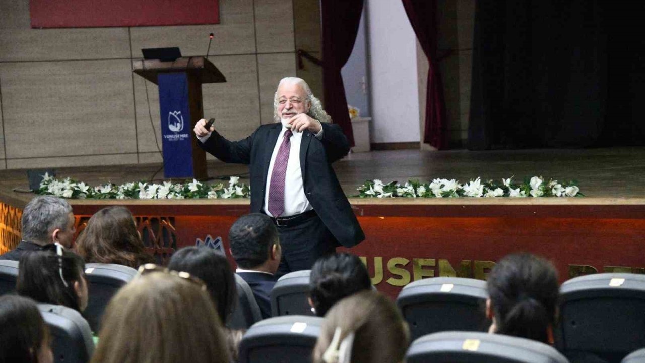 Yunusemre’de ‘Başarıya giden yol’ anlatıldı