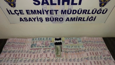 Salihli'de aranan şahıslar kumar oynarken yakaladı