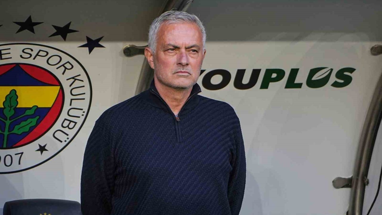 Jose Mourinho da Jorge Jesus gibi şampiyonluğu derbilerde kaybetti