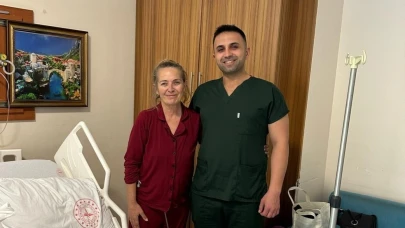Soma Devlet Hastanesi’nde ilk kez ’Kapalı mide delinmesi ameliyatı’ yapıldı