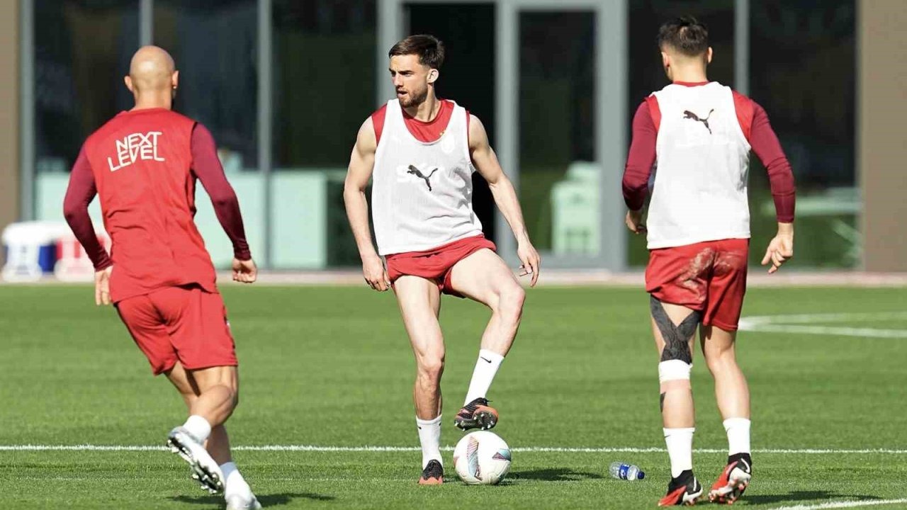 Galatasaray, Trabzonspor maçı hazırlıklarını sürdürdü