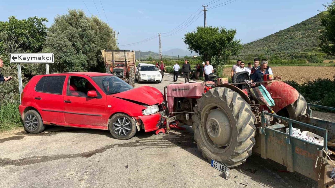 İzmir’de trafik kazası: 4 kişi yaralandı
