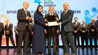 Manisa CBÜ’ye "Spor Dostu Kampüs" ödülü