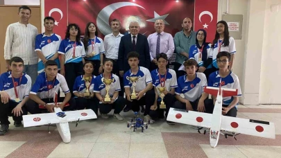 İlçede İmam Hatip Lisesi’nden hava sporlarında başarı
