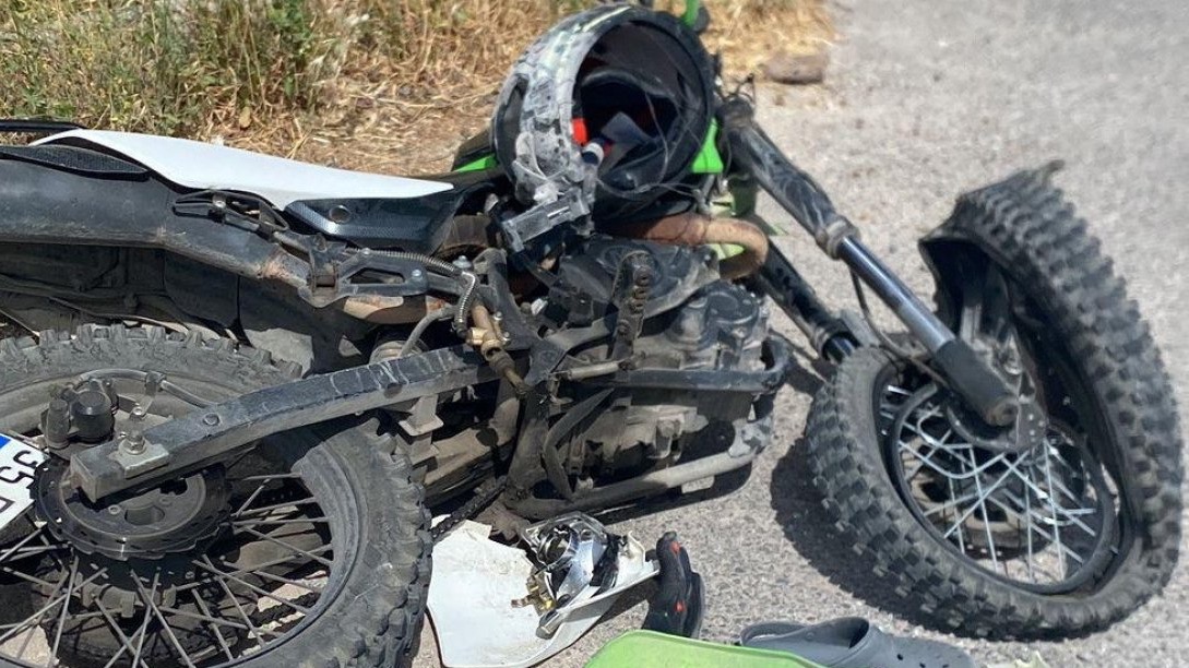 Kamyona çarpan motosiklet sürücüsü hayatını kaybetti