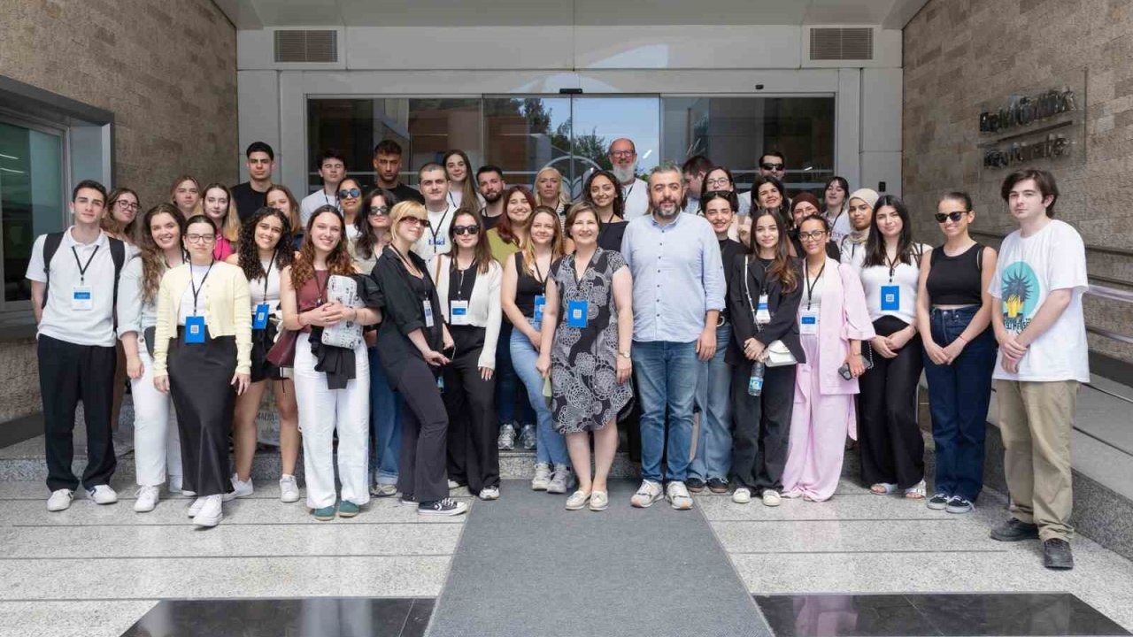 Erasmus öğrencileri İzmir’de buluştu