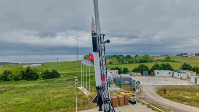 Savunma Sanayii Başkanı Görgün duyurdu: DeltaV iki kademeli hibrit roket 200+ km irtifaya ulaşarak rekor kırdı