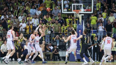 Fenerbahçe, seride 2-0 öne geçti