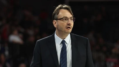 Aliağa Petkimspor’un başantrenörü Özhan Çıvgın oldu